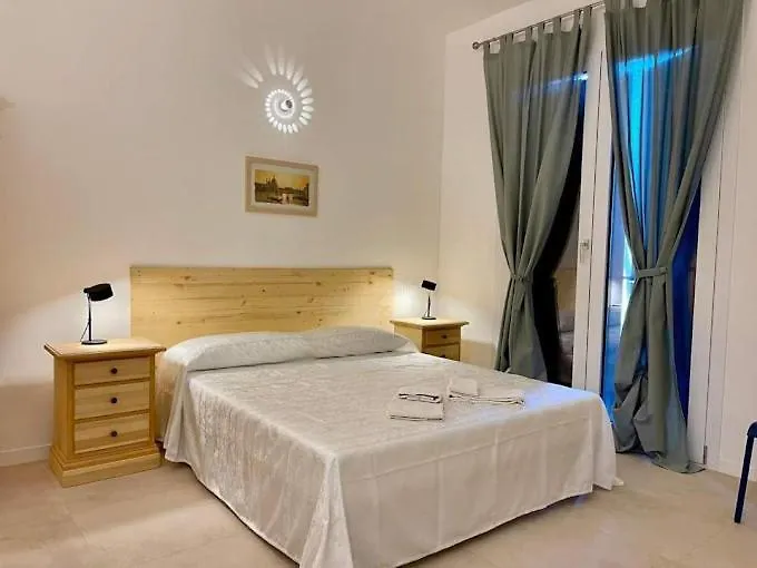 Villa Dinesh Sottomarina Affittacamere